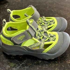 Oshkosh water sandals